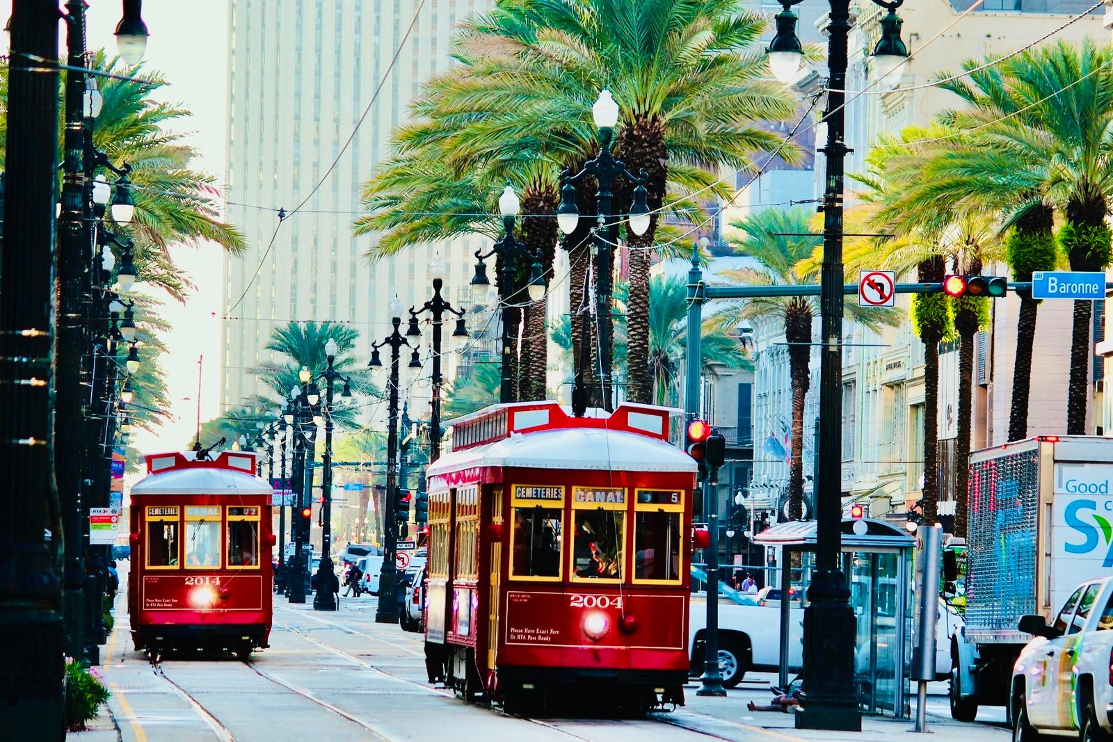 Discover New Orleans, Louisiana — Jazz, Creole Cuisine, Historic French Quarter & Colorful Street Life
